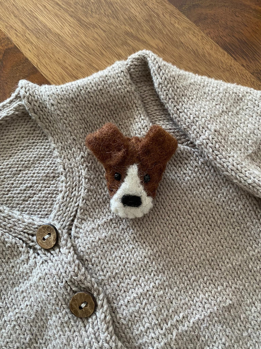 Filz Anstecker Brosche Hund dog