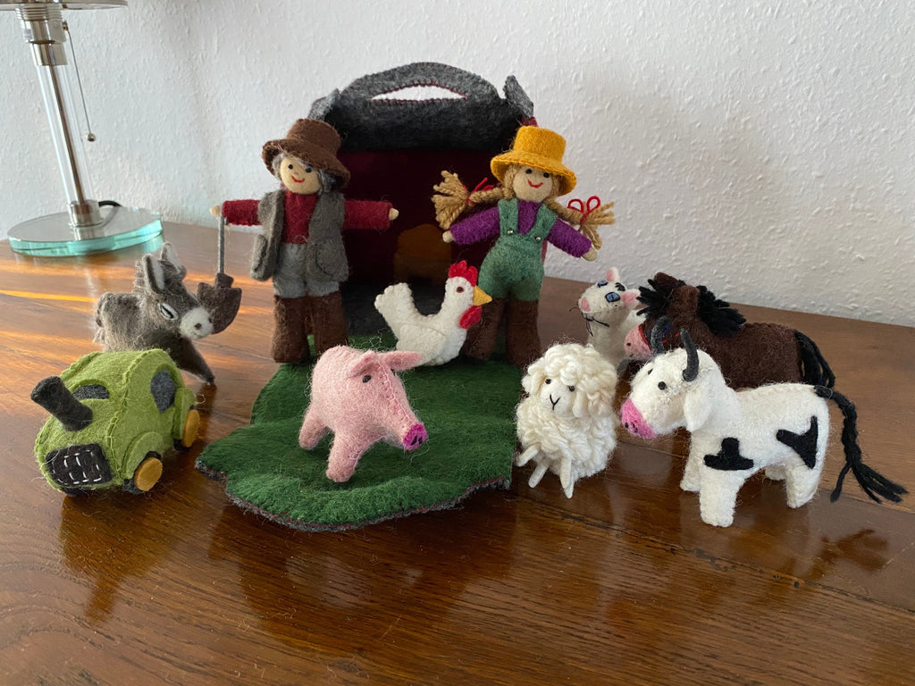 Bauernhof Reisespiel aus Filz, handgemachte Bauernhoftiere Montessori Kindergarten