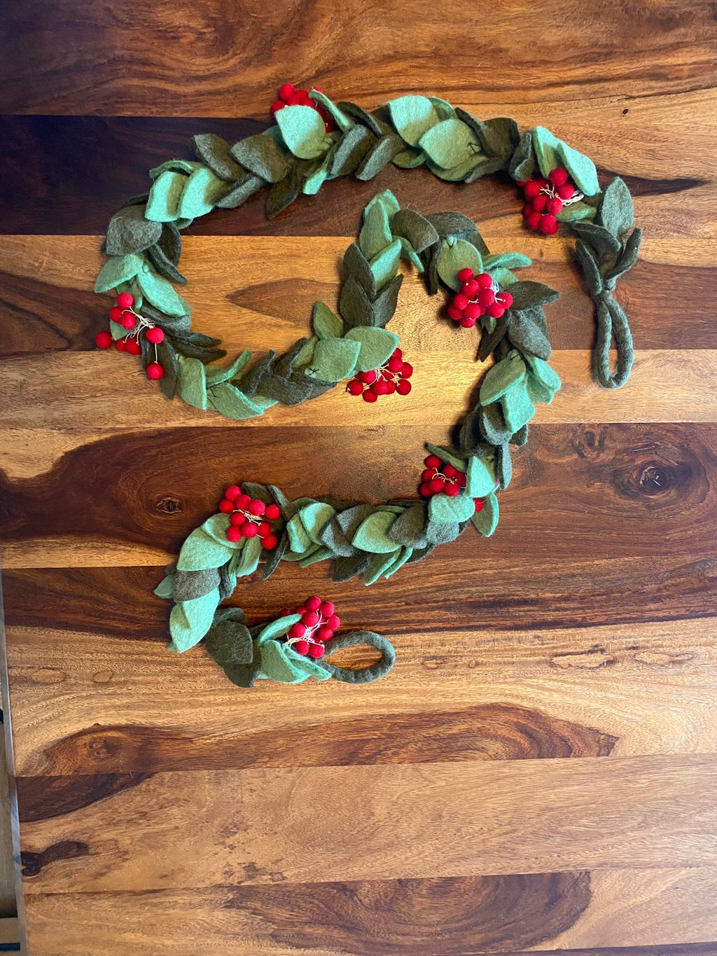 Weihnachtsgirlande Mistelzweig rote Beeren aus Filz handgemacht I Weihnachtsdeko I Christmas