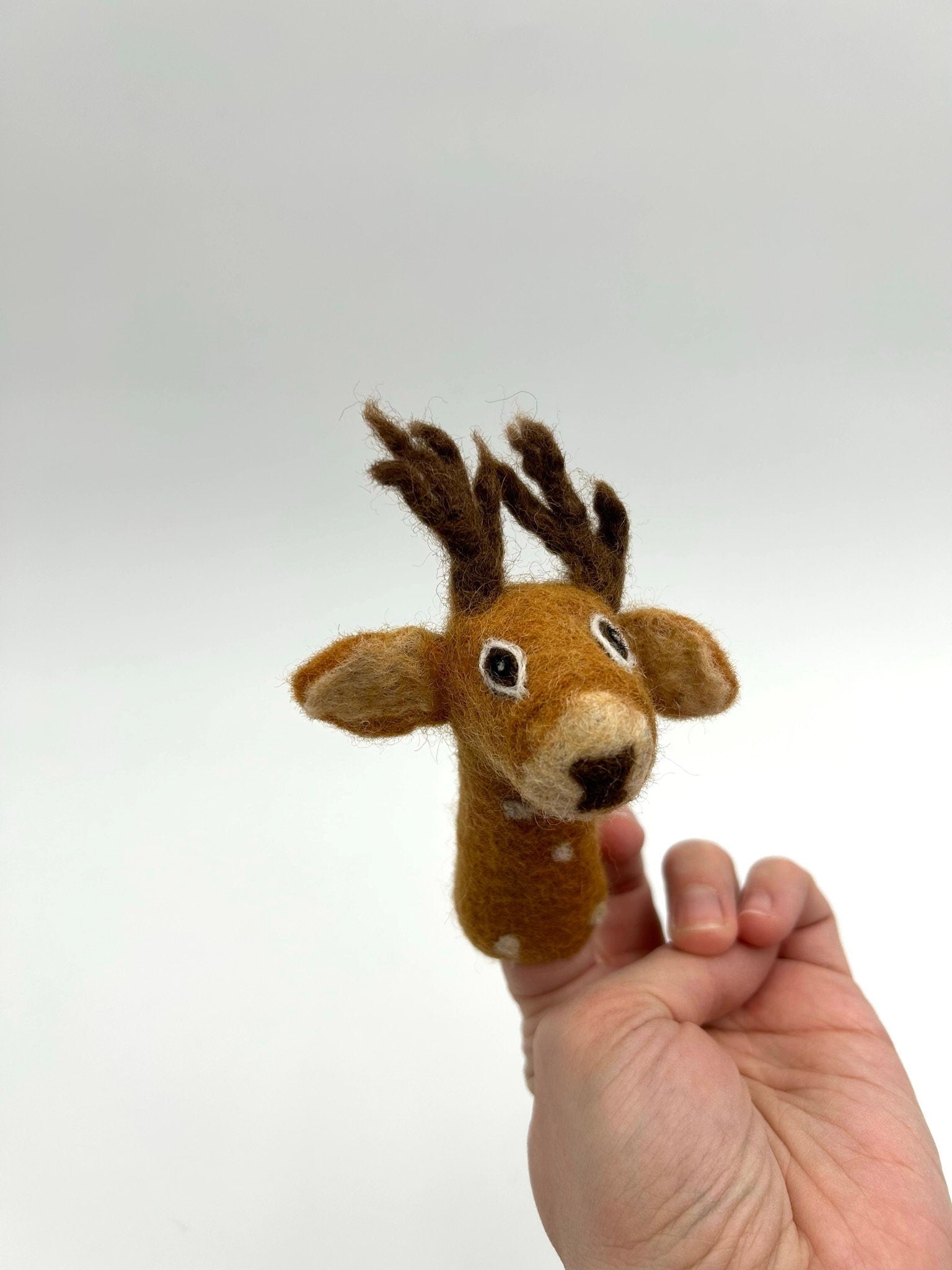 Fingerpuppe Hirsch aus Filz I Fingerspiel I Waldtiere I Reh aus Filz