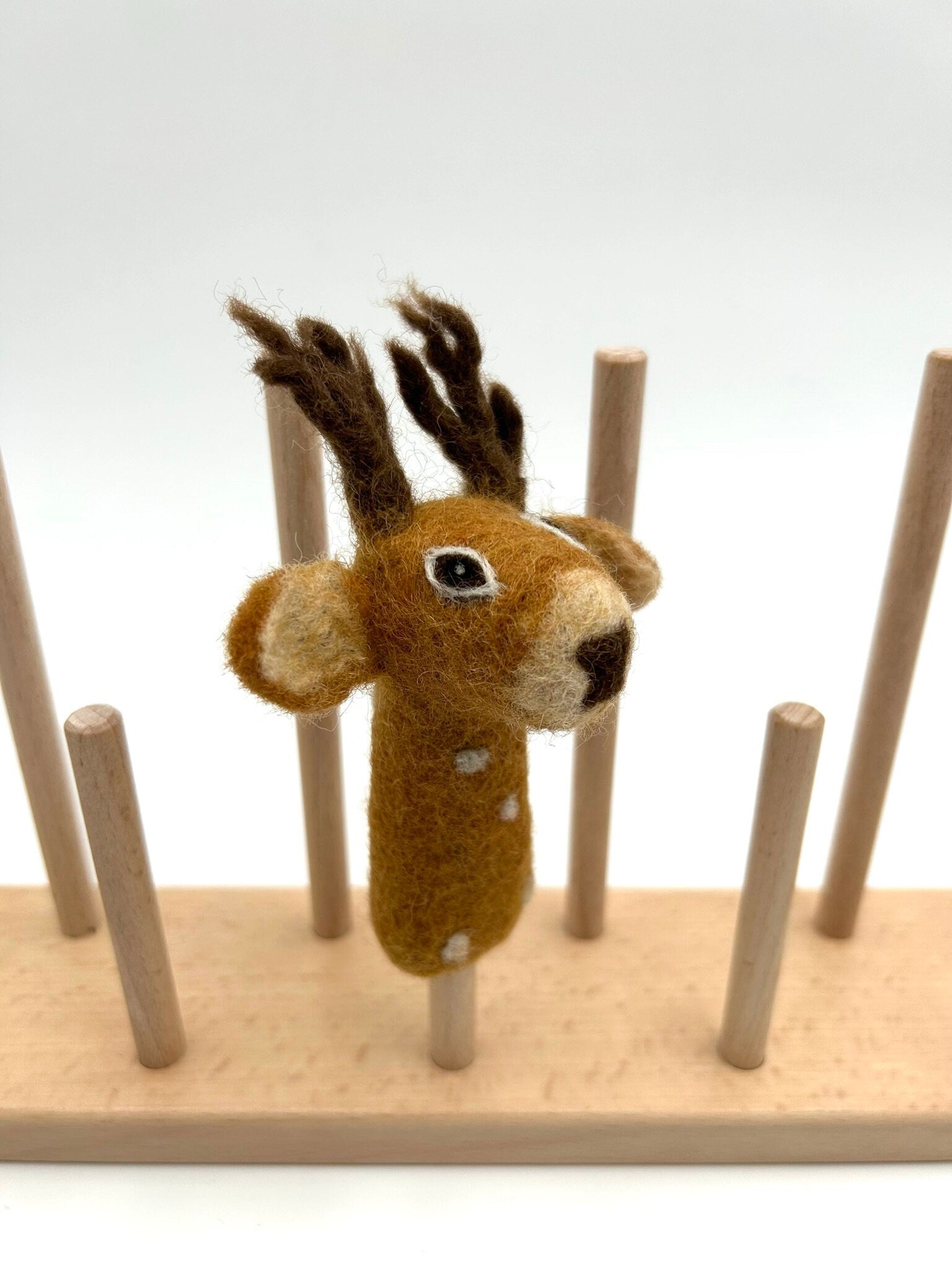 Fingerpuppe Hirsch aus Filz I Fingerspiel I Waldtiere I Reh aus Filz