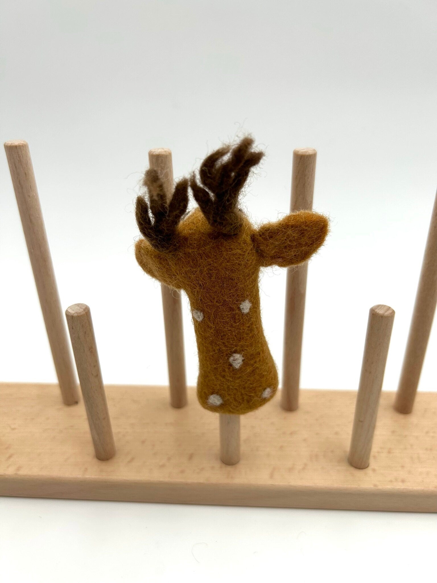 Fingerpuppe Hirsch aus Filz I Fingerspiel I Waldtiere I Reh aus Filz