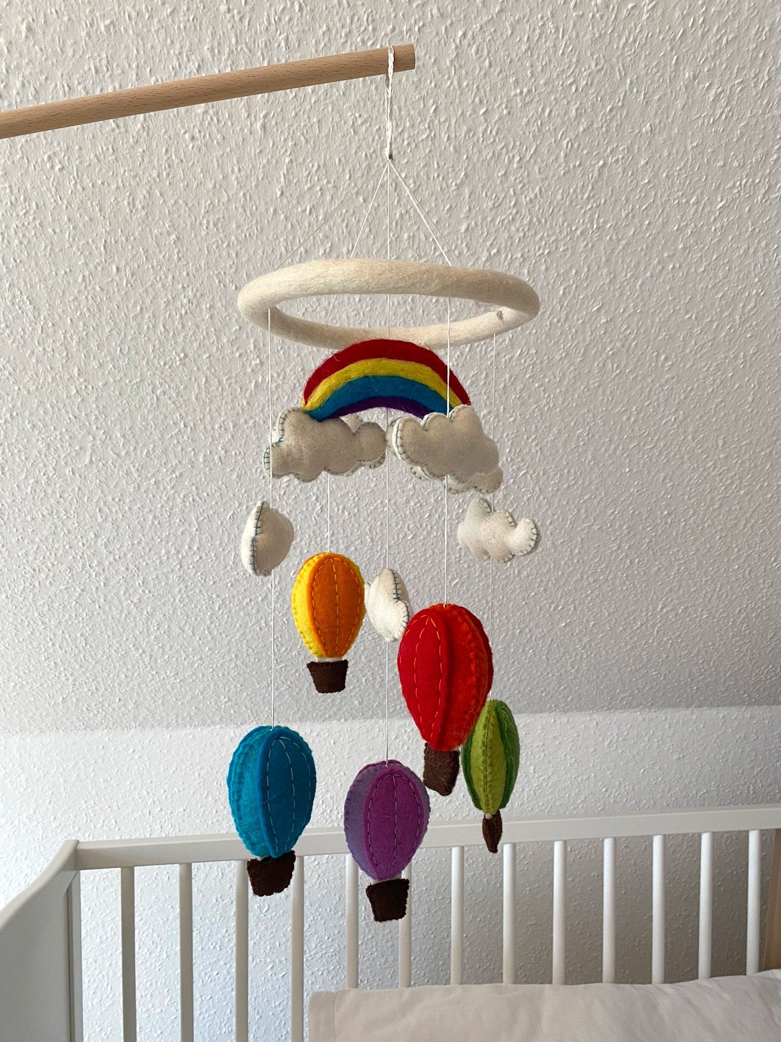 Heißluftballon Mobilé Baby, Kinderzimmer, Filz, Babyzimmer, Kindergarten, Wolle, Schafswolle, bunt, Ballons, Dekoration, Babybett, Geburt