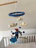 Babymobile Mobilé Pirat, Möwe, Wal, Segelboot, Haifisch, Orca Kinderzimmer Filz Babyzimmer Schafswolle Dekoration Babybett Geburt Babyshower