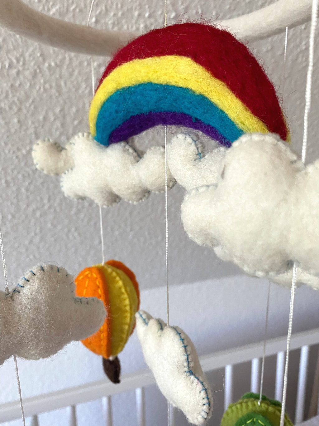Heißluftballon Mobilé Baby, Kinderzimmer, Filz, Babyzimmer, Kindergarten, Wolle, Schafswolle, bunt, Ballons, Dekoration, Babybett, Geburt