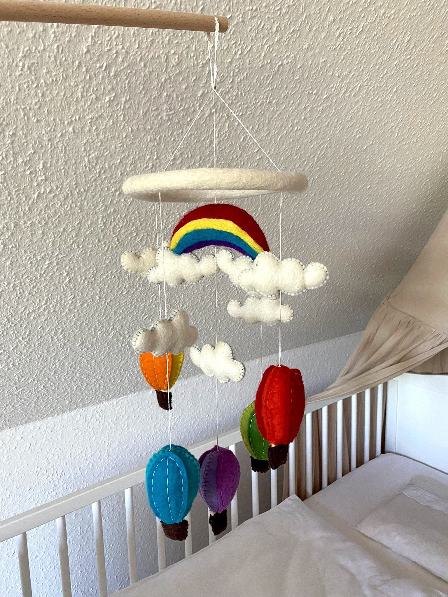 Heißluftballon Mobilé Baby, Kinderzimmer, Filz, Babyzimmer, Kindergarten, Wolle, Schafswolle, bunt, Ballons, Dekoration, Babybett, Geburt