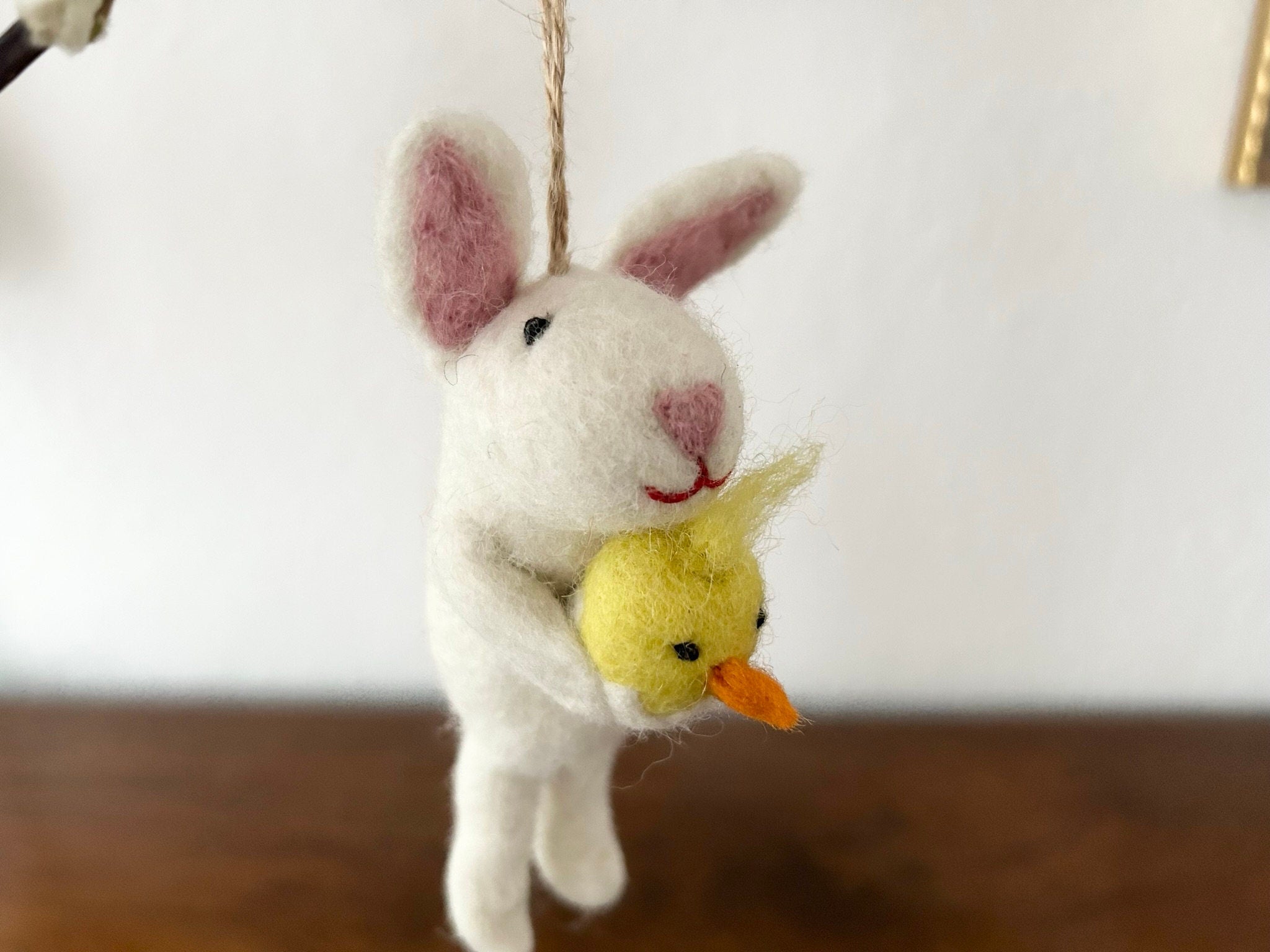 Anhänger Hase mit Küken I Osterschmuck I Osterdeko I I Osterstrauß I Filzdeko Ostern I Osterhase aus Filz I Frühling I Möhre Filz