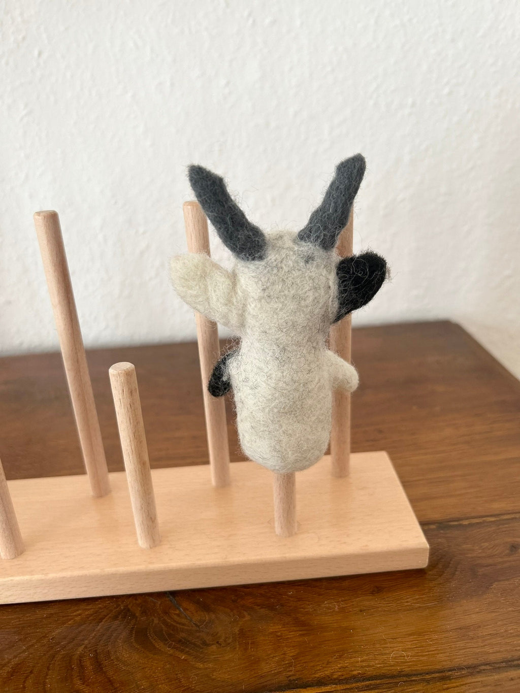 Niedliche Fingerpuppe Kuh aus Filz I Fingerspiel I Bauernhoftier I Kuh I Spielzeug Montessori I Geschichten erzählen