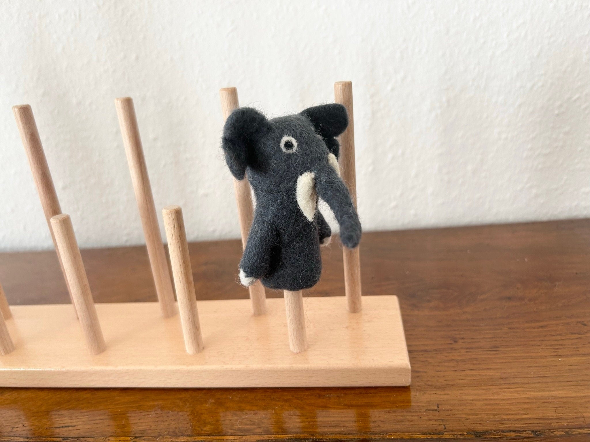 Niedliche Fingerpuppe Elefant aus Filz I Fingerspiel I Safari I Afrikanische Tiere I Spielzeug Montessori I Geschichten erzählen