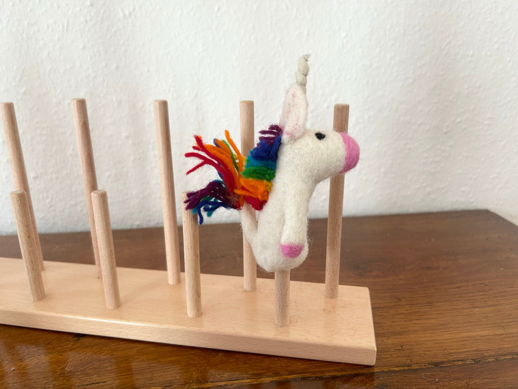 Niedliche Fingerpuppe Einhorn aus Filz I Fingerspiel I Pegasus I Spielzeug Montessori I Geschichten erzählen