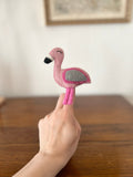 Niedliche Fingerpuppe Flamingo aus Filz I Spielzeug Montessori I Geschichten erzählen I rosa Fingerpuppe