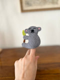 Niedliche Fingerpuppe Koala aus Filz I Spielzeug Montessori I Geschichten erzählen I Koalabär