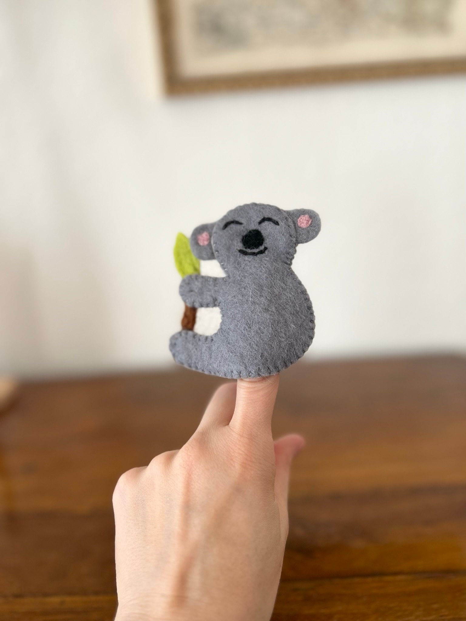 Niedliche Fingerpuppe Koala aus Filz I Spielzeug Montessori I Geschichten erzählen I Koalabär