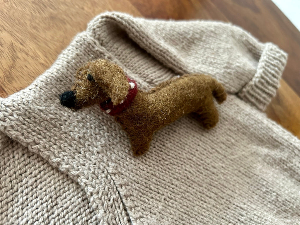 Filz Anstecker Hund I Kinderbrosche I Hundebrosche I Dackel I Filzaccessoire I Dackelfan