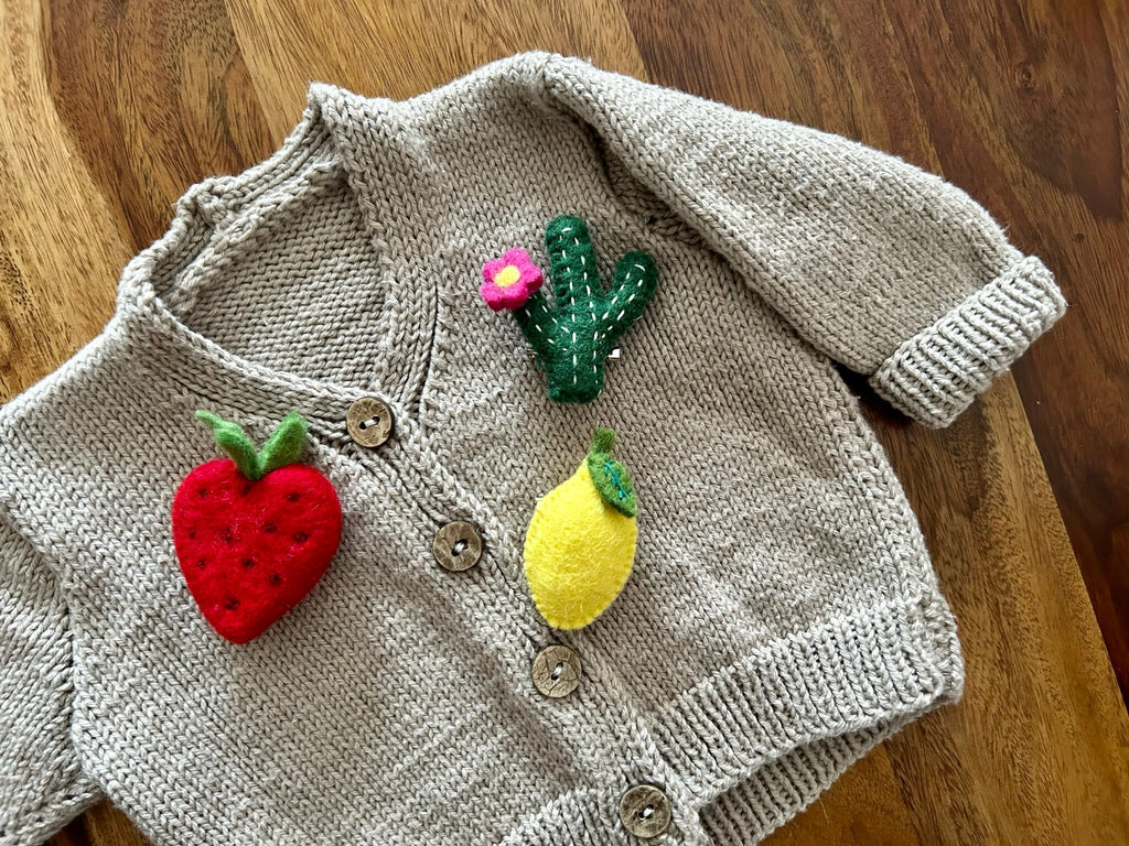 Filz Anstecker Kaktus I Kinderbrosche I Bunte Brosche I Filzaccessoire I Geschenkidee I Kakteen Schmuck I Kaktus mit Blüte