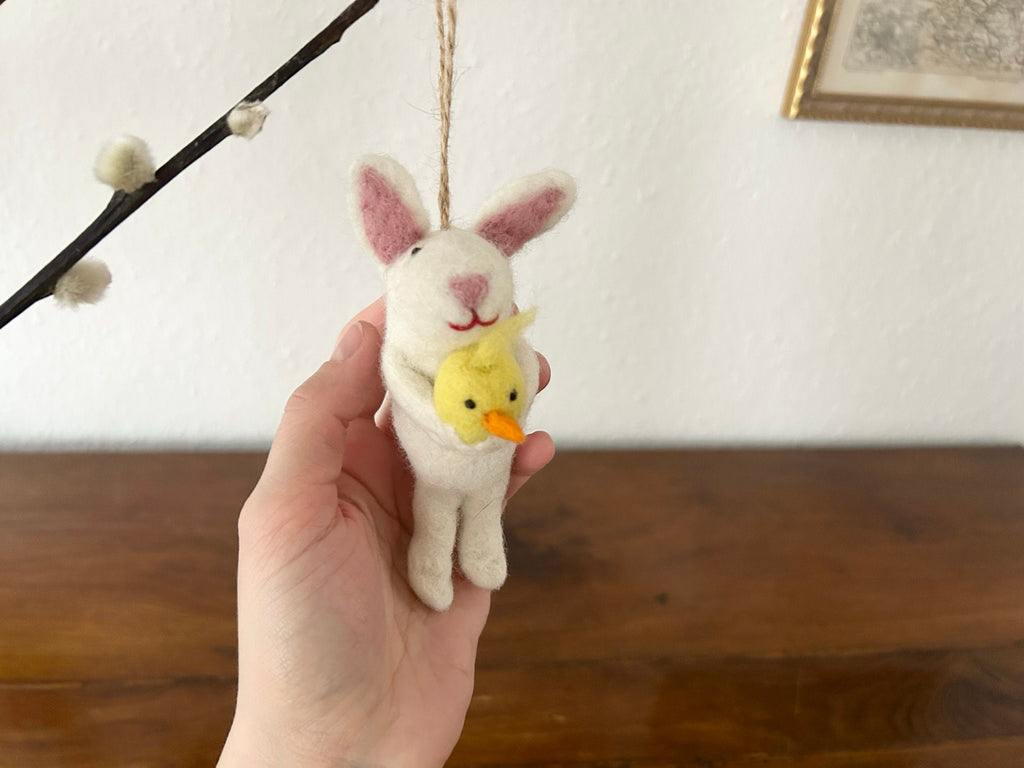 Anhänger Hase mit Küken I Osterschmuck I Osterdeko I I Osterstrauß I Filzdeko Ostern I Osterhase aus Filz I Frühling I Möhre Filz