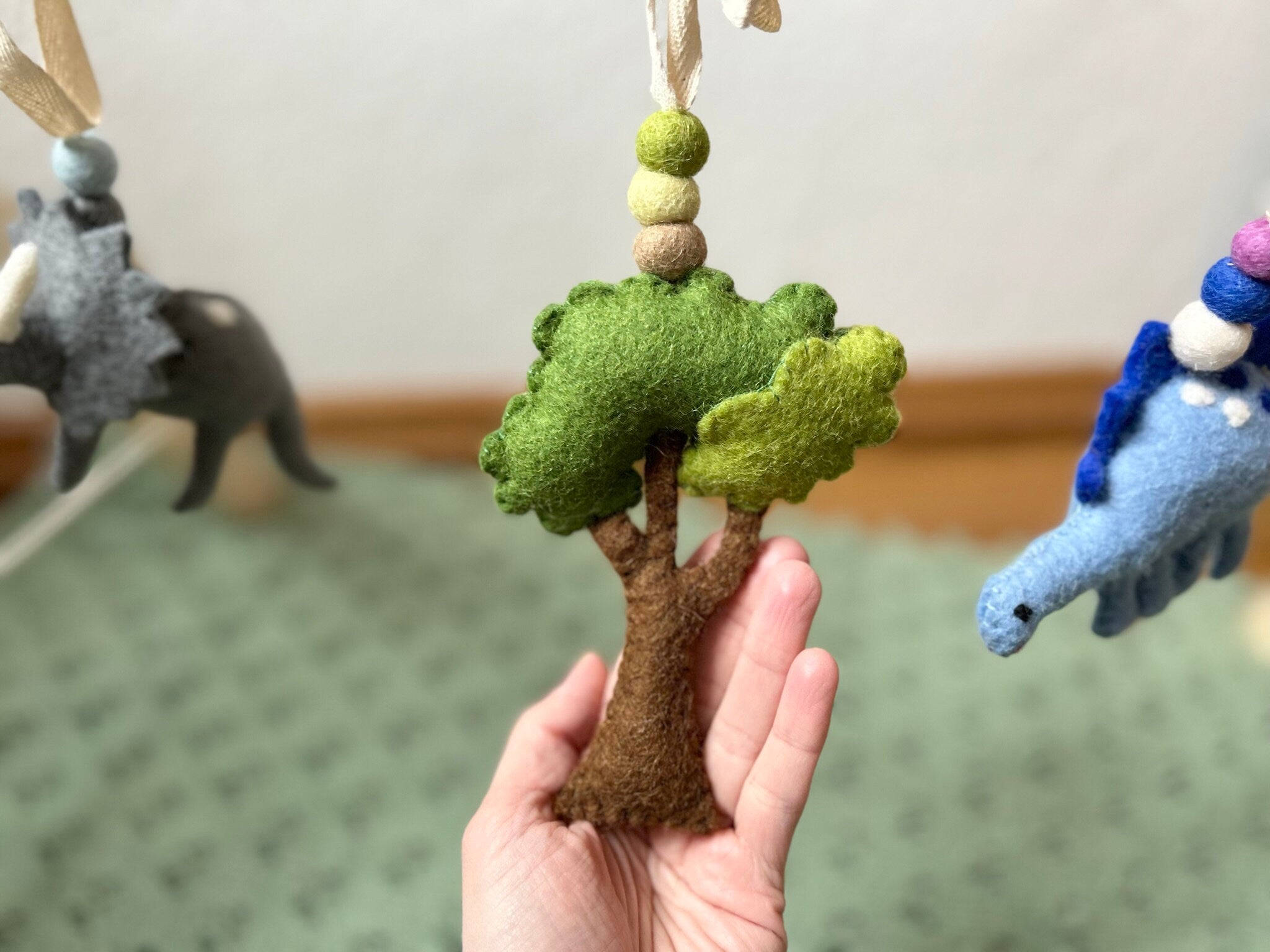 Spielbogenanhänger aus Filz I Spielbogenanhänger Dinosaurier I Stegosaurus I Spieltrapez Anhänger I Baby Spielzeug I Brachiosaurus I