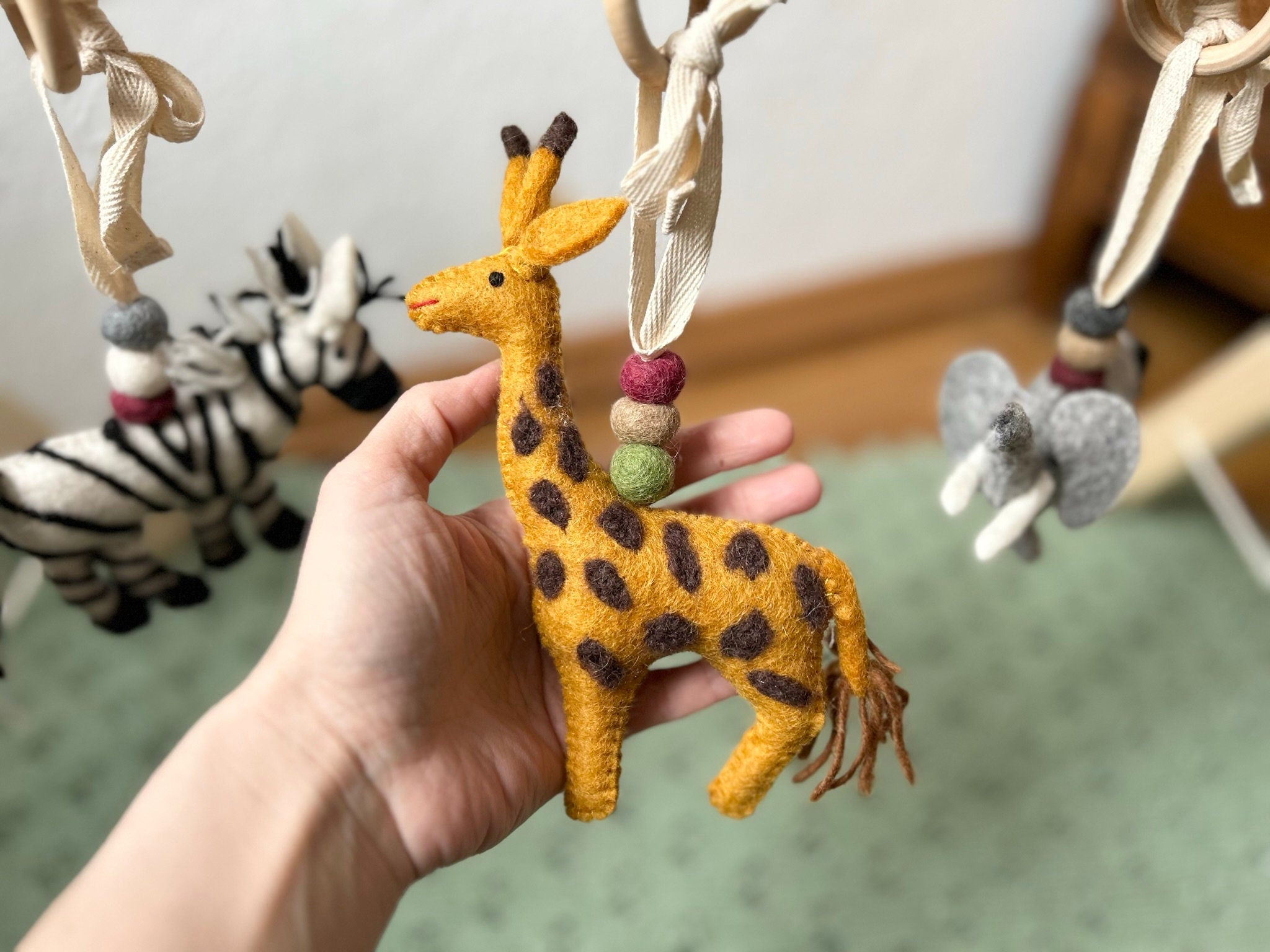 Spielbogenanhänger Giraffe Elefant Zebra aus Filz I Spielbogenanhänger Safari I Spieltrapez Anhänger I Baby Spielzeug I