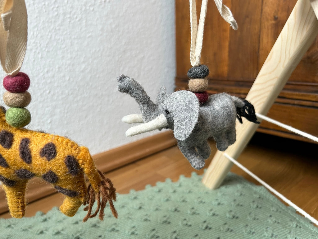 Spielbogenanhänger Giraffe Elefant Zebra aus Filz I Spielbogenanhänger Safari I Spieltrapez Anhänger I Baby Spielzeug I