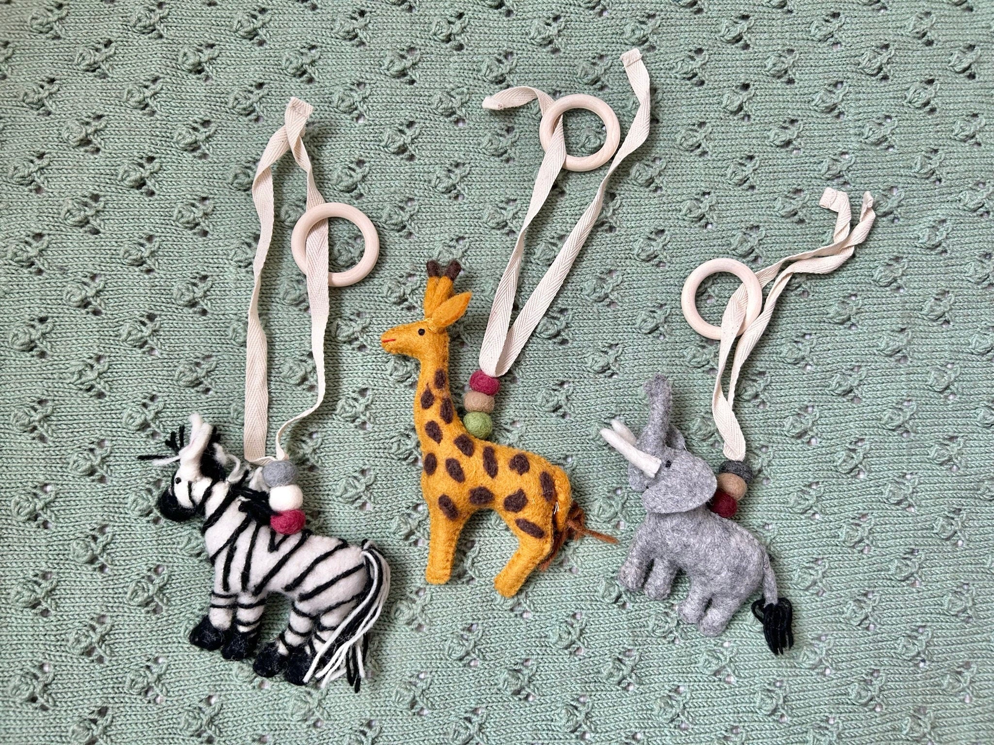 Spielbogenanhänger Giraffe Elefant Zebra aus Filz I Spielbogenanhänger Safari I Spieltrapez Anhänger I Baby Spielzeug I