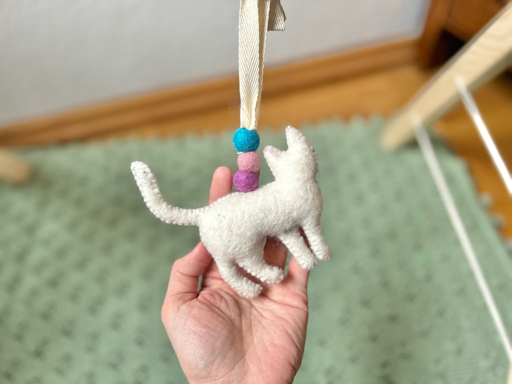 Spielbogenanhänger Katze aus Filz I Spielbogenanhänger Katze I Spieltrapez Anhänger I Baby Spielzeug I Katze aus Filz