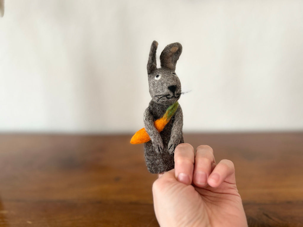 Niedliche Fingerpuppe Hase aus Filz I Fingerspiel I Bauernhoftier I Osterhase I Spielzeug Montessori I Geschichten erzählen