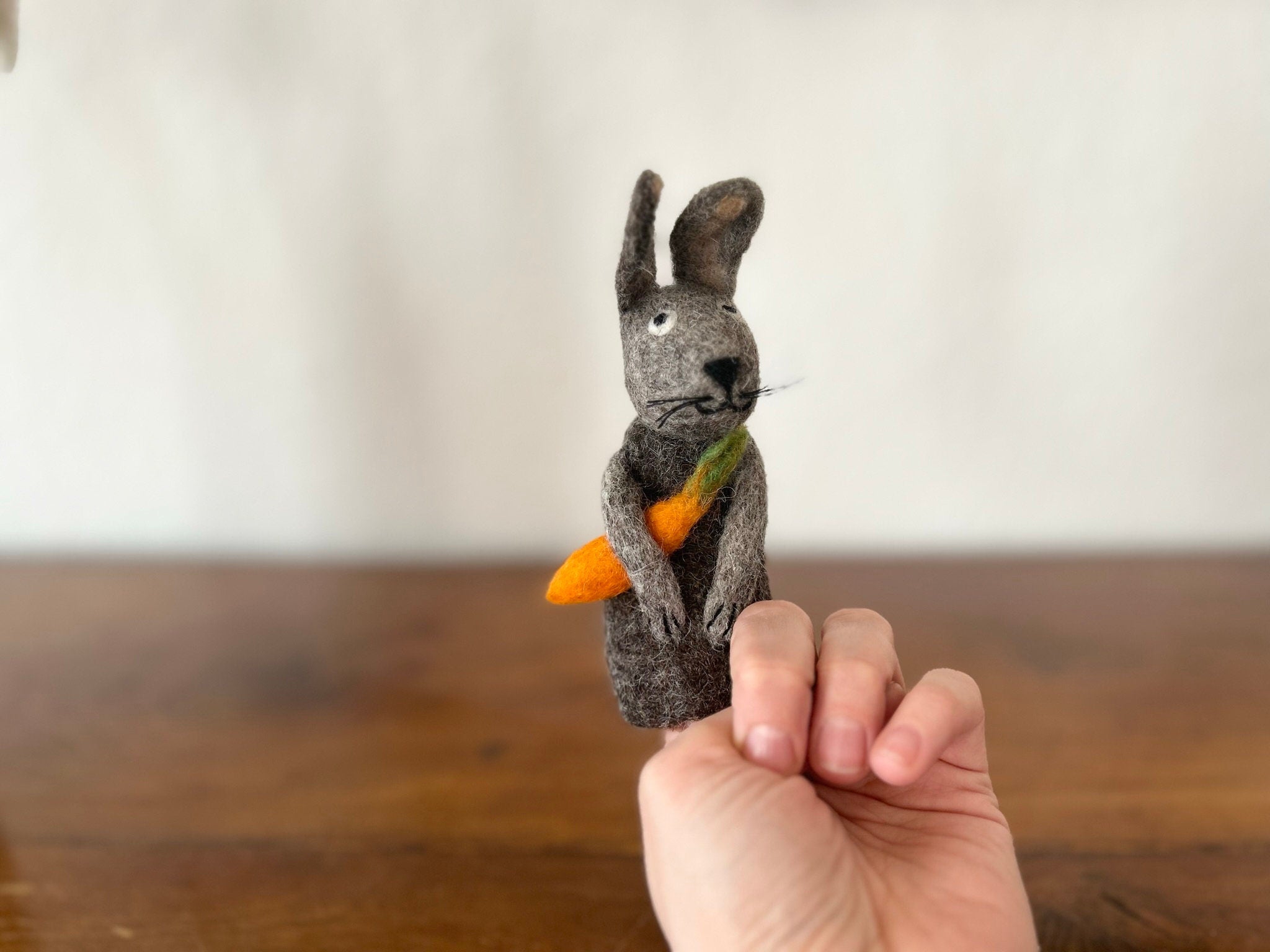 Niedliche Fingerpuppe Hase aus Filz I Fingerspiel I Bauernhoftier I Osterhase I Spielzeug Montessori I Geschichten erzählen