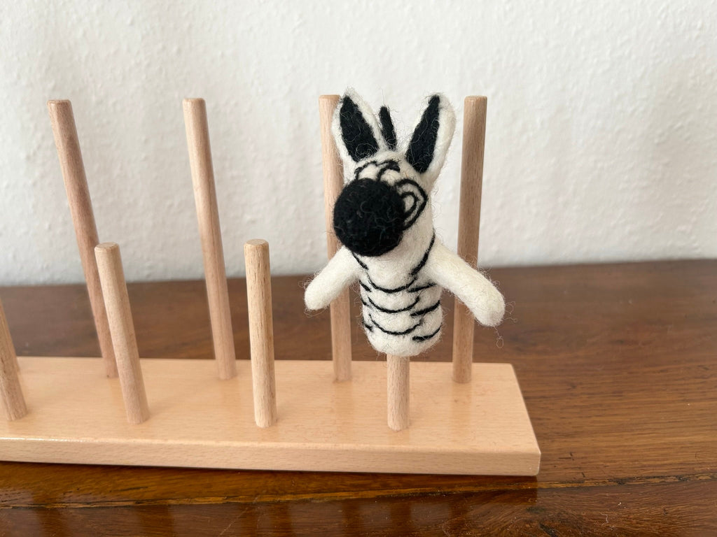 Niedliche Fingerpuppe Zebra aus Filz I Fingerspiel I Safari I Afrikanische Tiere I Spielzeug Montessori I Geschichten erzählen