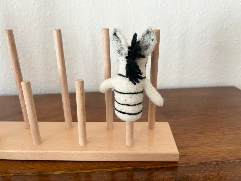Niedliche Fingerpuppe Zebra aus Filz I Fingerspiel I Safari I Afrikanische Tiere I Spielzeug Montessori I Geschichten erzählen