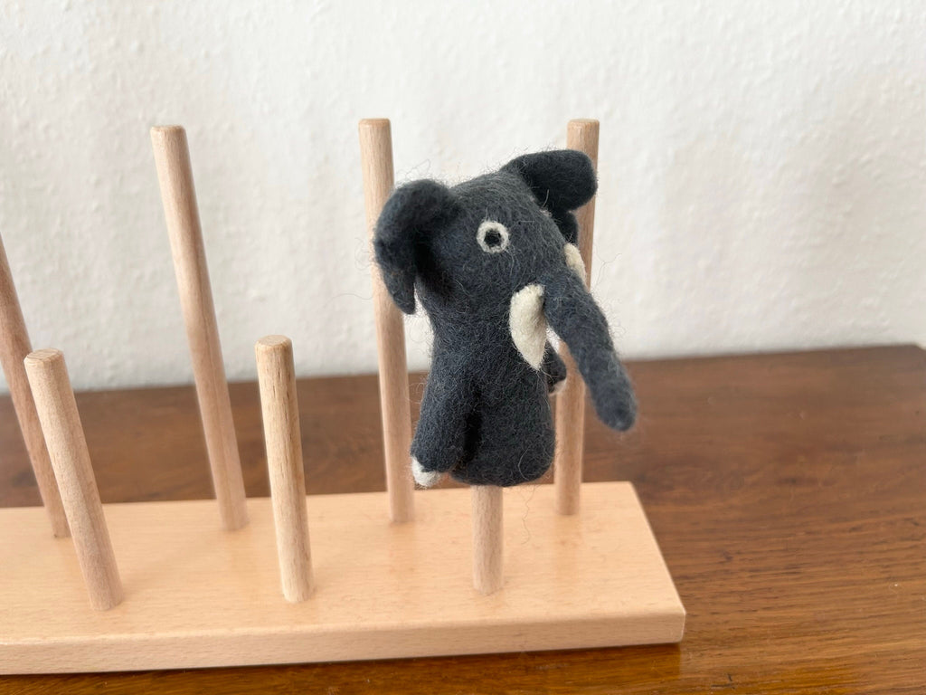 Niedliche Fingerpuppe Elefant aus Filz I Fingerspiel I Safari I Afrikanische Tiere I Spielzeug Montessori I Geschichten erzählen