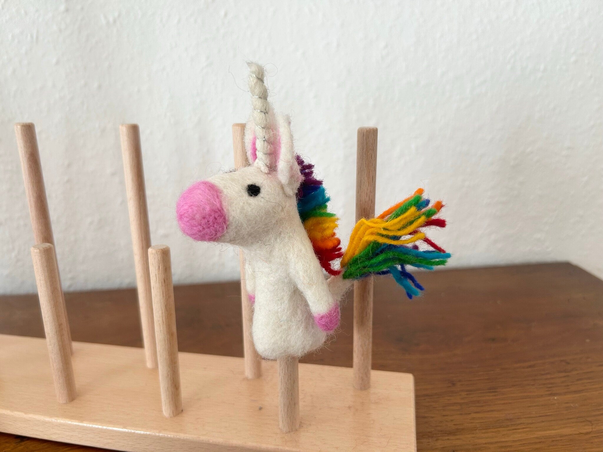 Niedliche Fingerpuppe Einhorn aus Filz I Fingerspiel I Pegasus I Spielzeug Montessori I Geschichten erzählen