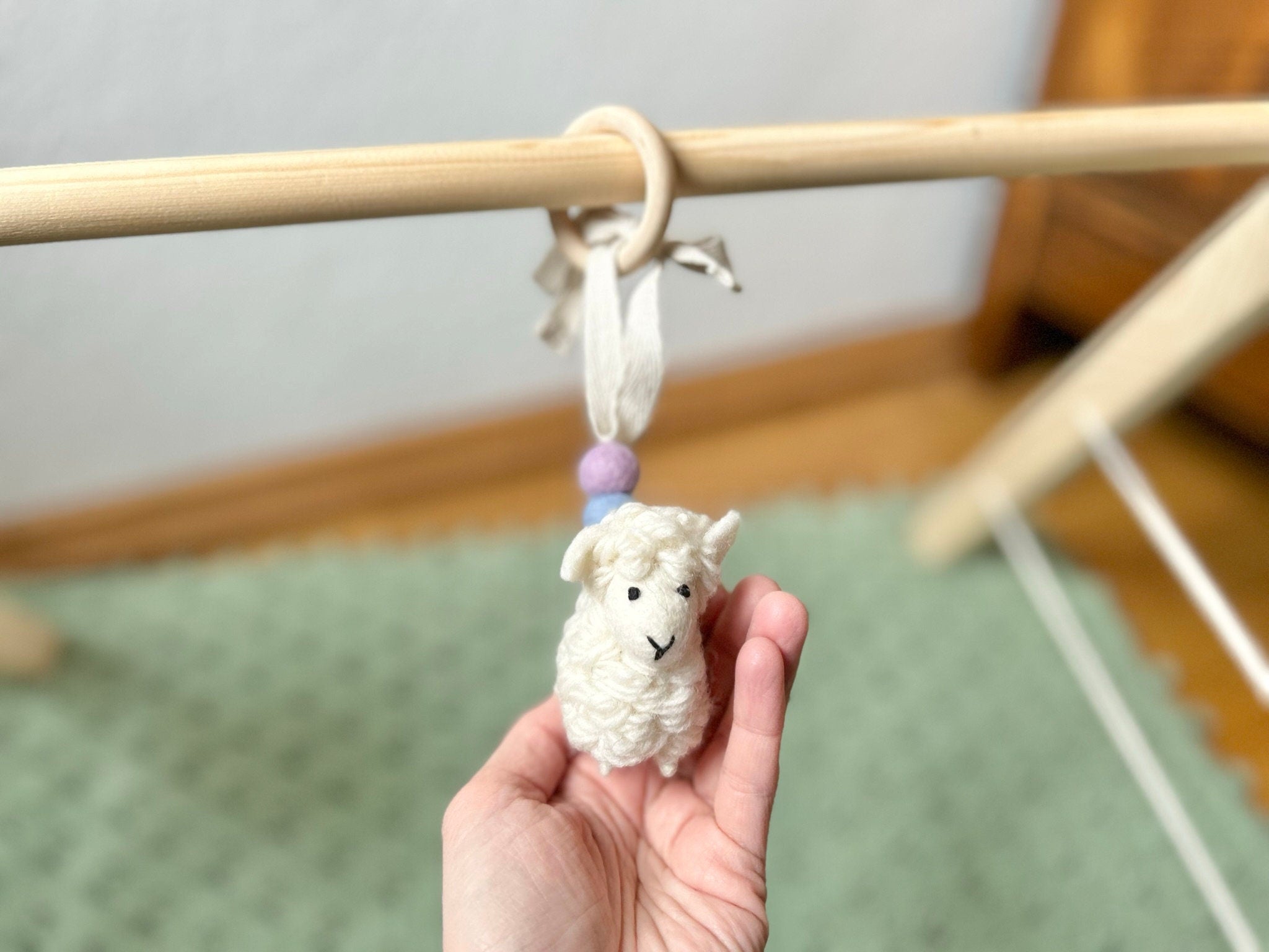 Spielbogenanhänger Schaf aus Filz I Spielbogen Anhänger Schaf I Spieltrapez Anhänger I Baby Spielzeug I Schaf aus Filz