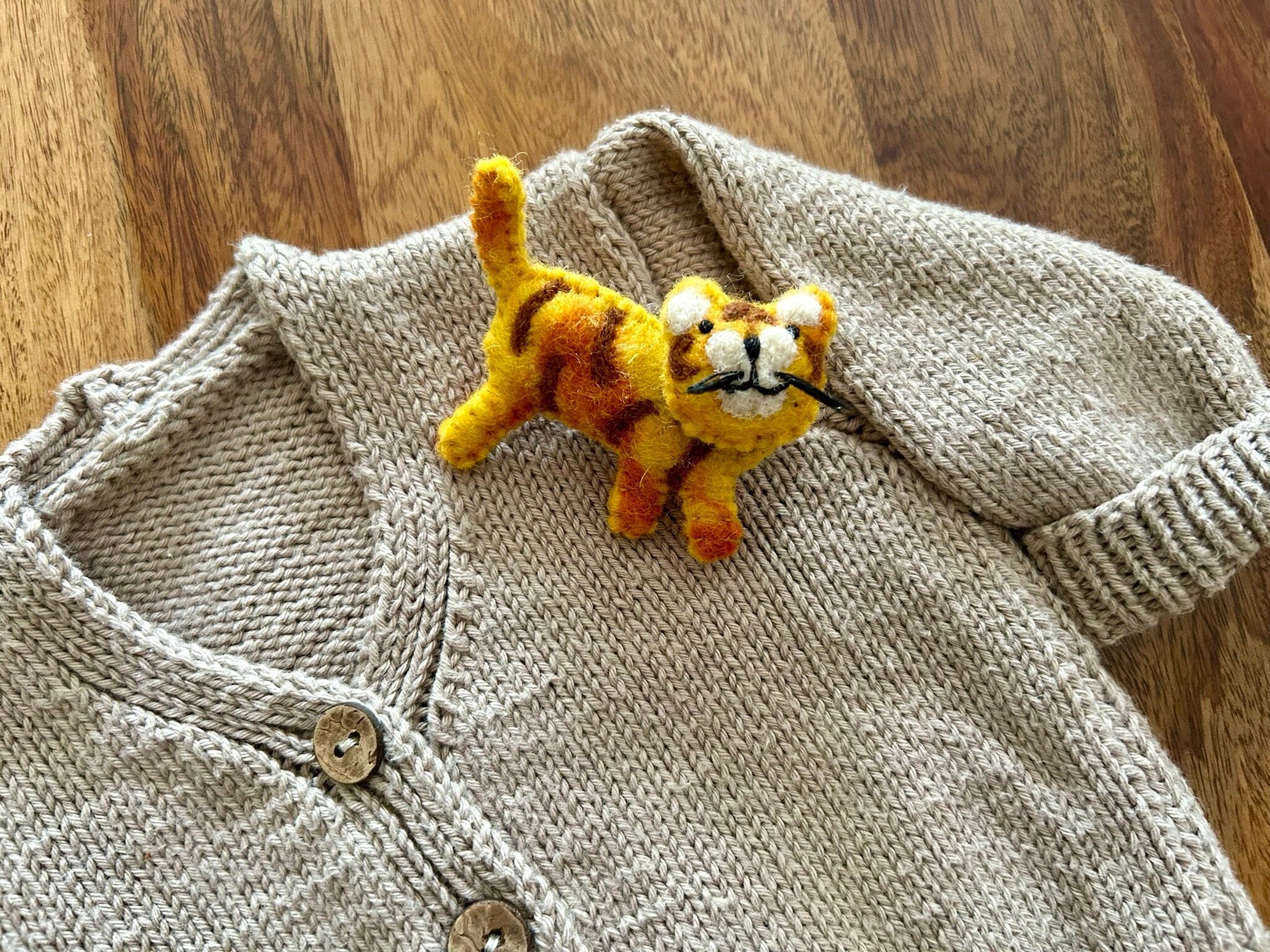 Filz Anstecker Tiger I Brosche I Kinderanstecker I Geburtstagsgeschenk Kinder I Filzbrosche I Löwe