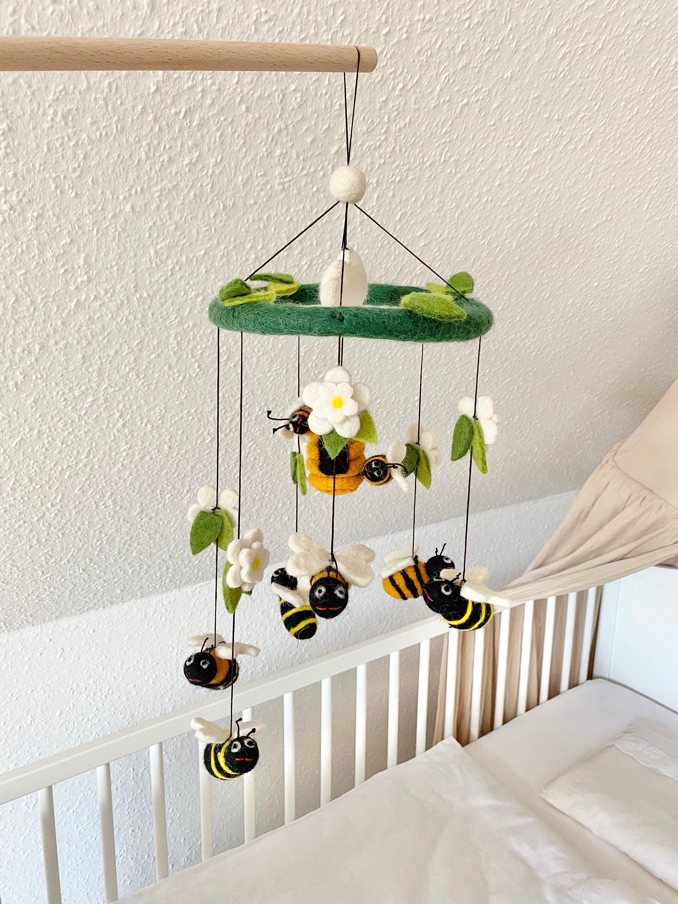 Bienen Mobilé Baby, Kinderzimmer, Filz, , Babyzimmer, Kindergarten, Wolle, Schafswolle, Wolke, Dekoration, Babybett, Geburt