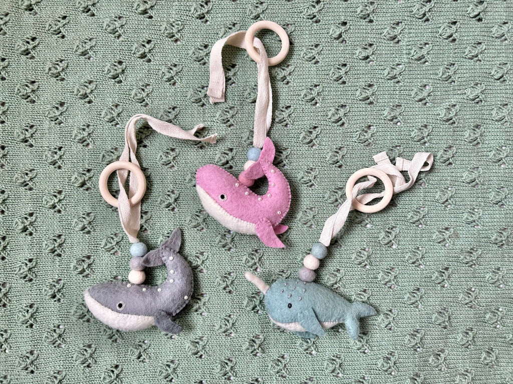 Spielbogenanhänger aus Filz I Spielbogenanhänger Walfisch I Narwal I Spieltrapez Anhänger I Baby Spielzeug