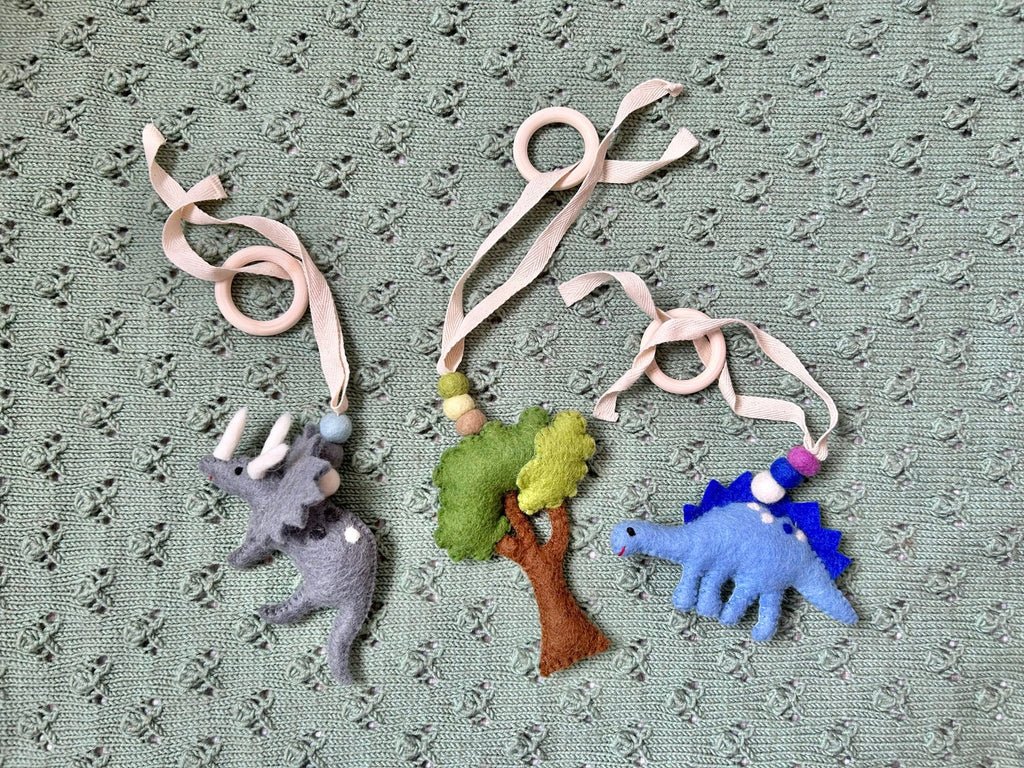Spielbogenanhänger aus Filz I Spielbogenanhänger Dinosaurier I Stegosaurus I Spieltrapez Anhänger I Baby Spielzeug I Brachiosaurus I