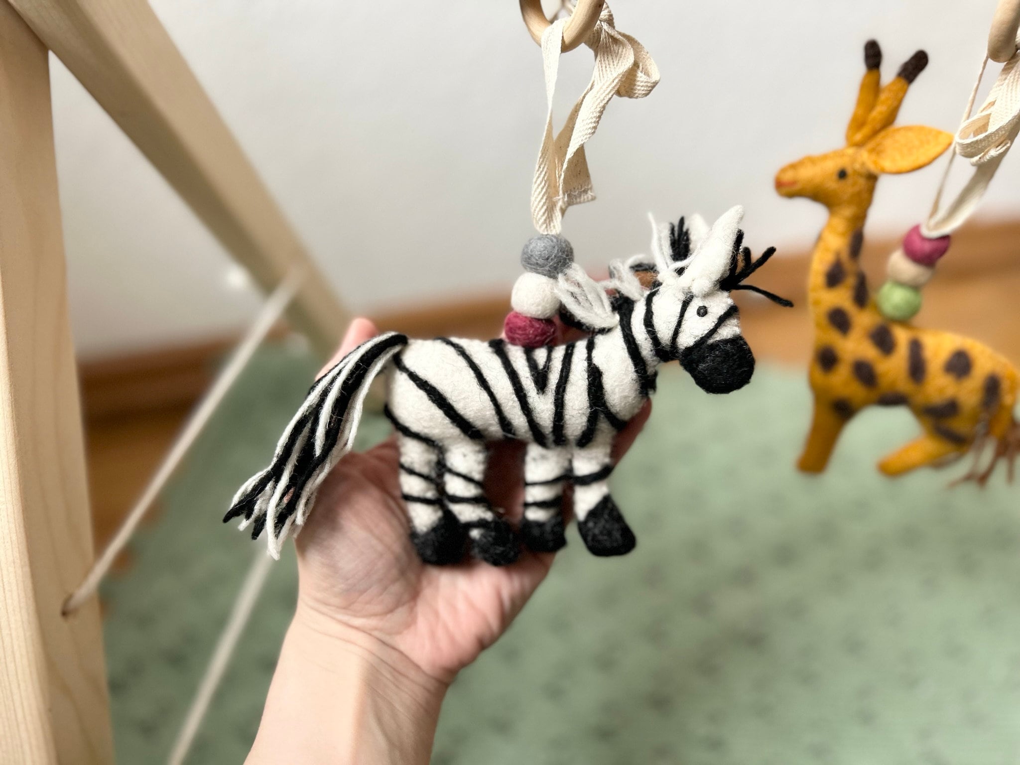 Spielbogenanhänger Giraffe Elefant Zebra aus Filz I Spielbogenanhänger Safari I Spieltrapez Anhänger I Baby Spielzeug I