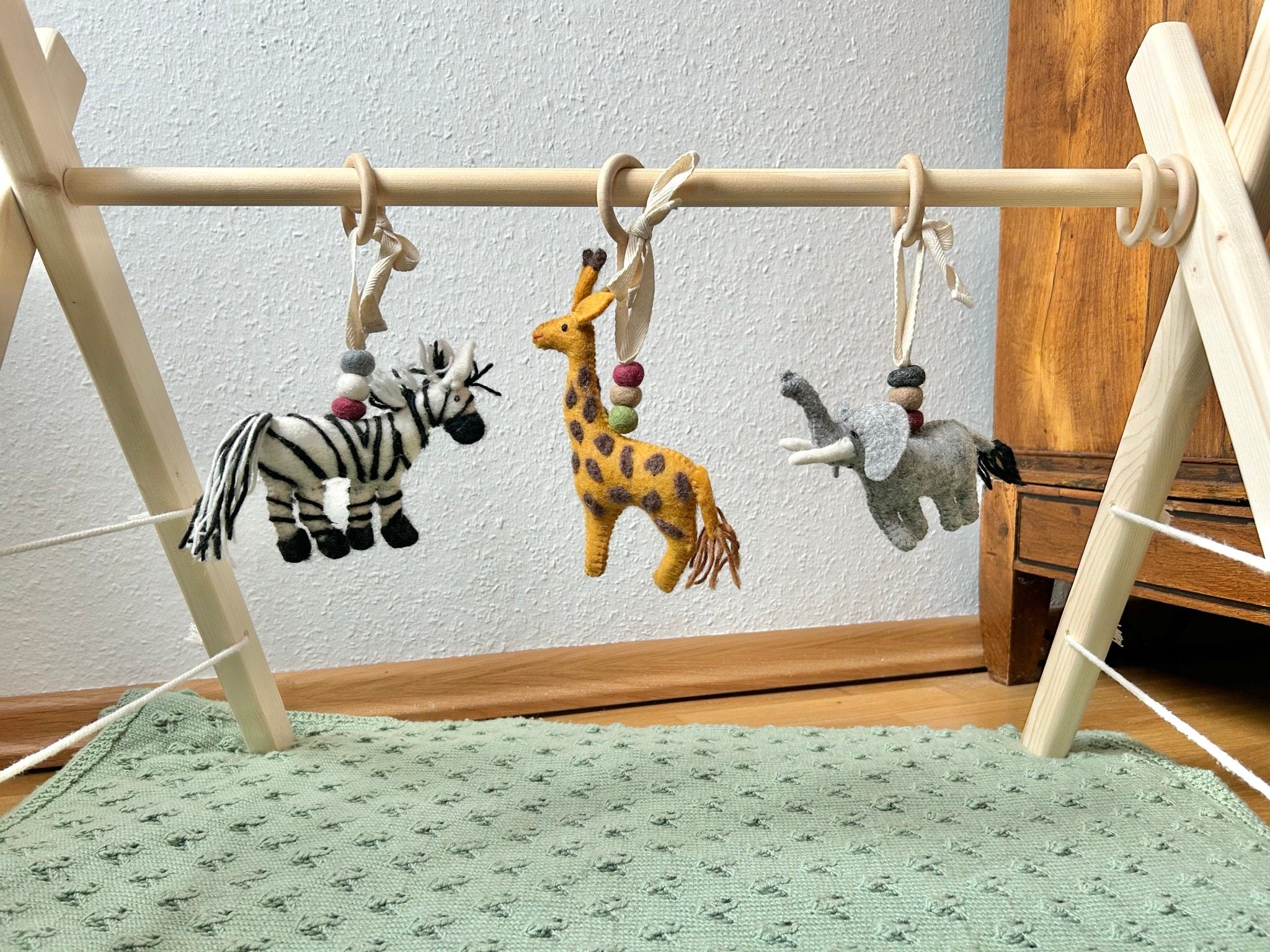 Spielbogenanhänger Giraffe Elefant Zebra aus Filz I Spielbogenanhänger Safari I Spieltrapez Anhänger I Baby Spielzeug I