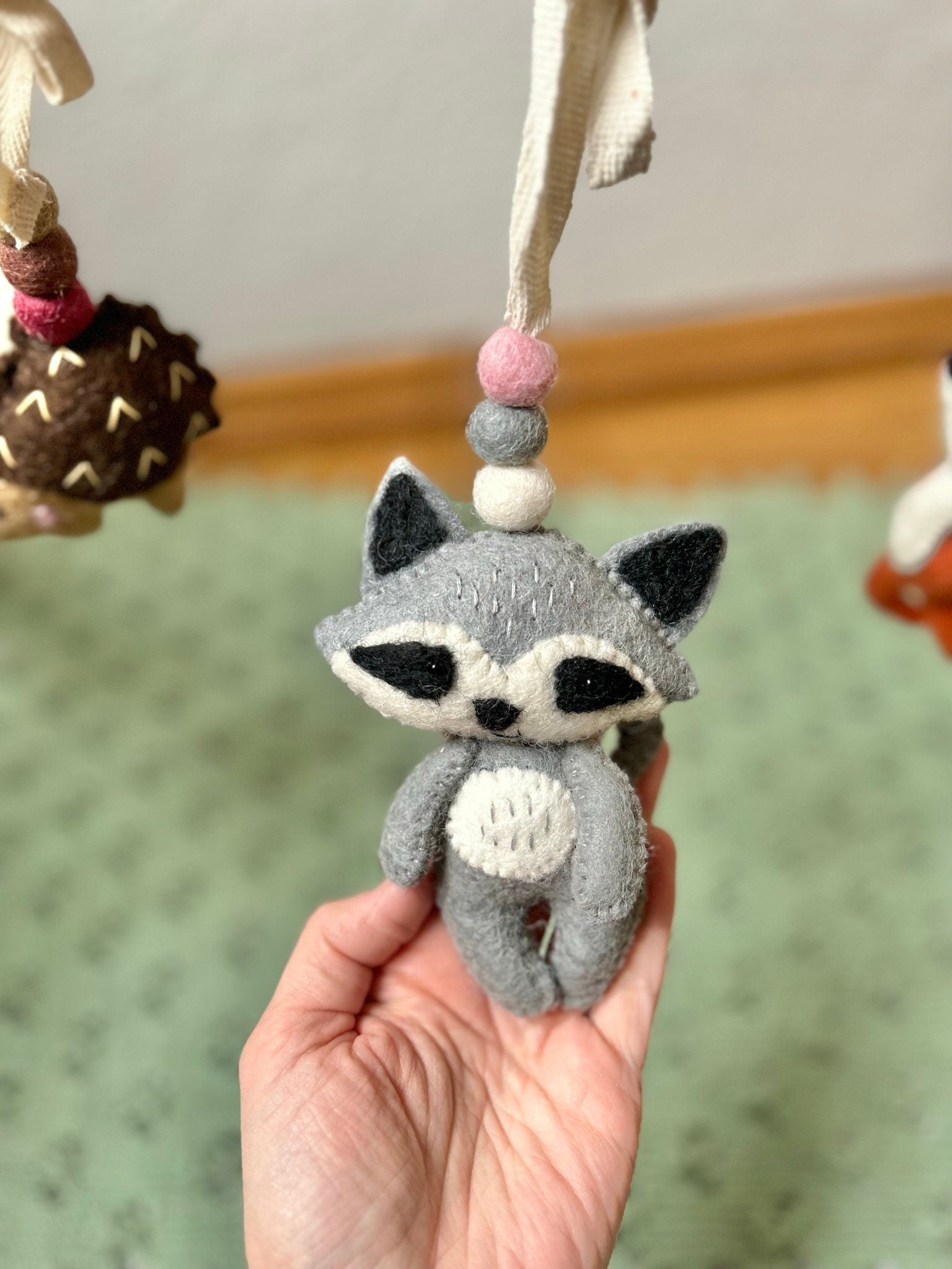Spielbogenanhänger aus Filz I Spielbogenanhänger WaIdtiere I Fuchs Waschbär Igel Reh I Spieltrapez Anhänger I Baby Spielzeug