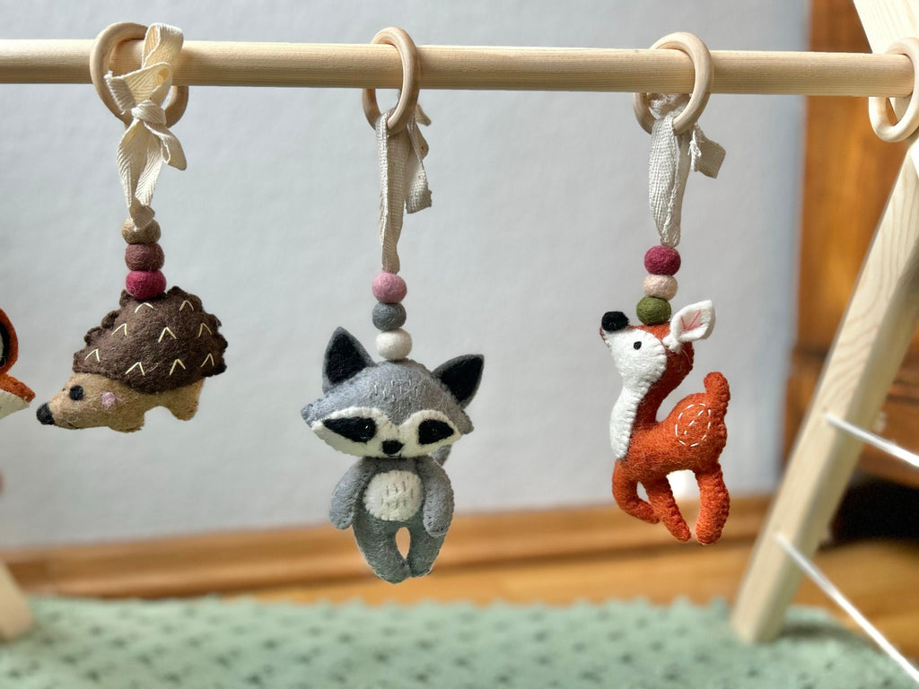 Spielbogenanhänger aus Filz I Spielbogenanhänger WaIdtiere I Fuchs Waschbär Igel Reh I Spieltrapez Anhänger I Baby Spielzeug