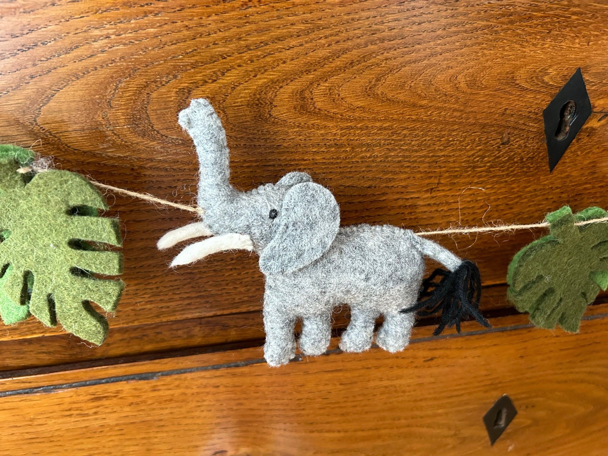Girlande Safari I Kinderzimmer Dekoration I Filz Deko I Babyzimmer I Geschenk zur Geburt I Babyshower I Babyausstattung I Wilde Tiere