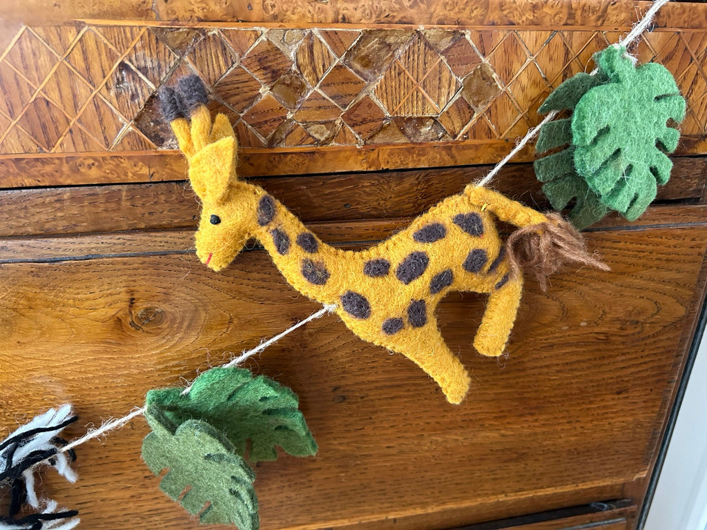 Girlande Safari I Kinderzimmer Dekoration I Filz Deko I Babyzimmer I Geschenk zur Geburt I Babyshower I Babyausstattung I Wilde Tiere