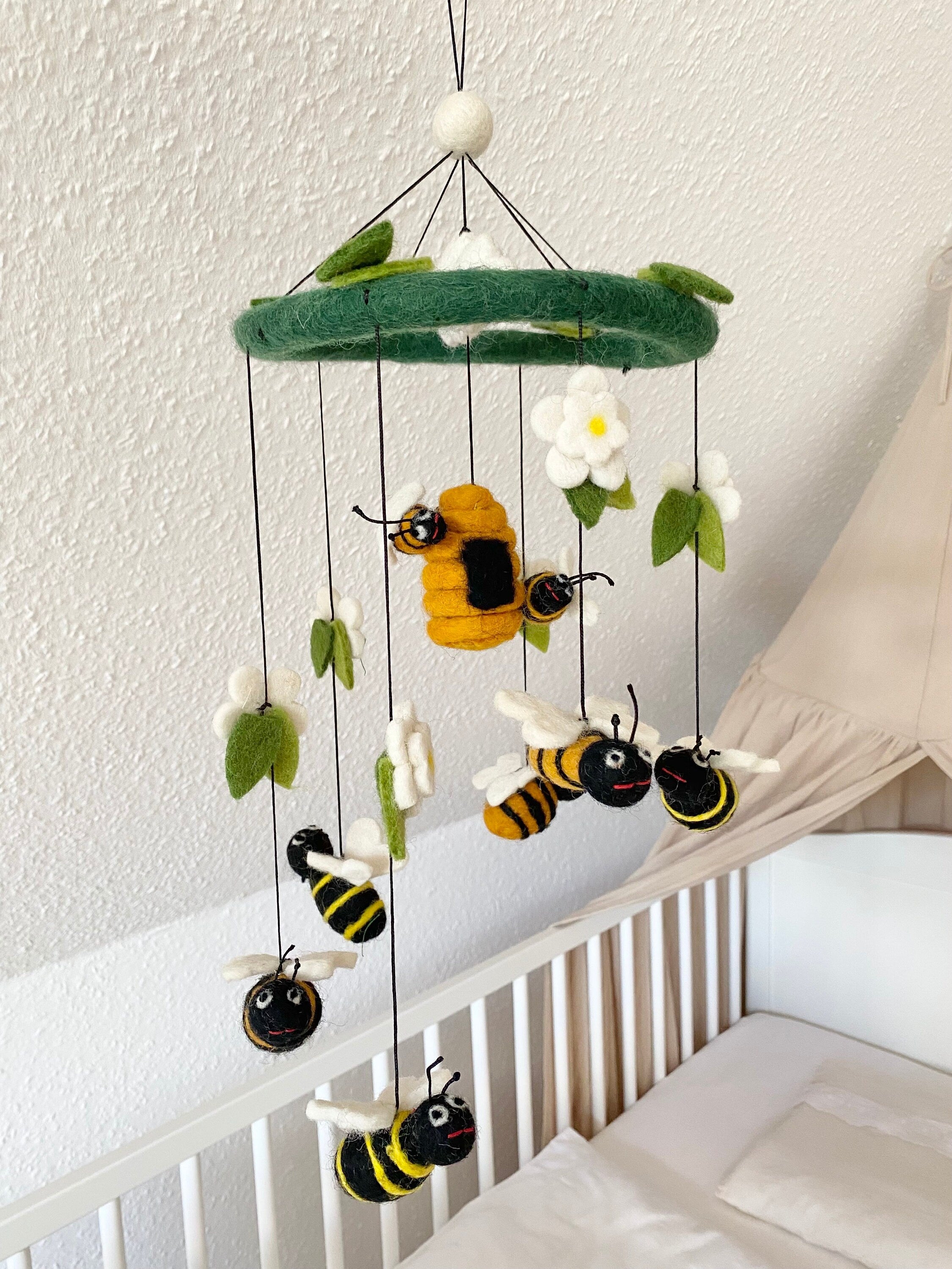 Bienen Mobilé Baby, Kinderzimmer, Filz, , Babyzimmer, Kindergarten, Wolle, Schafswolle, Wolke, Dekoration, Babybett, Geburt