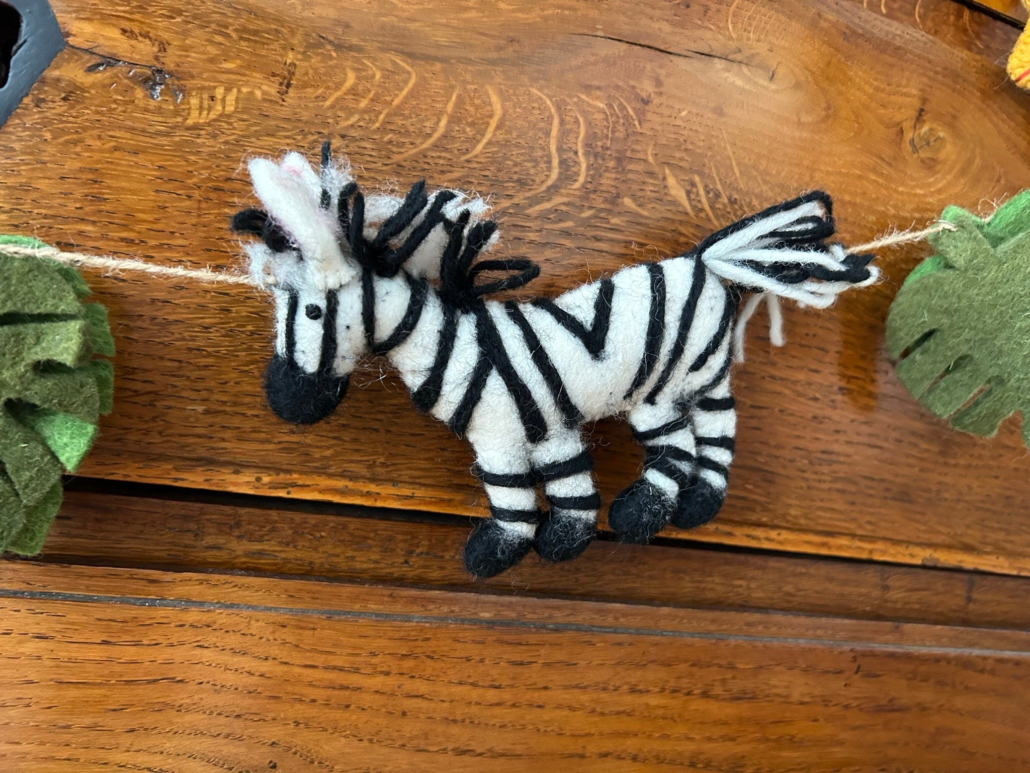 Girlande Safari I Kinderzimmer Dekoration I Filz Deko I Babyzimmer I Geschenk zur Geburt I Babyshower I Babyausstattung I Wilde Tiere