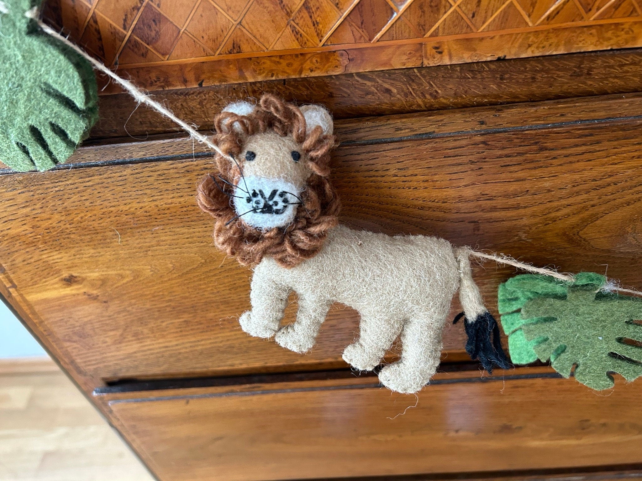 Girlande Safari I Kinderzimmer Dekoration I Filz Deko I Babyzimmer I Geschenk zur Geburt I Babyshower I Babyausstattung I Wilde Tiere