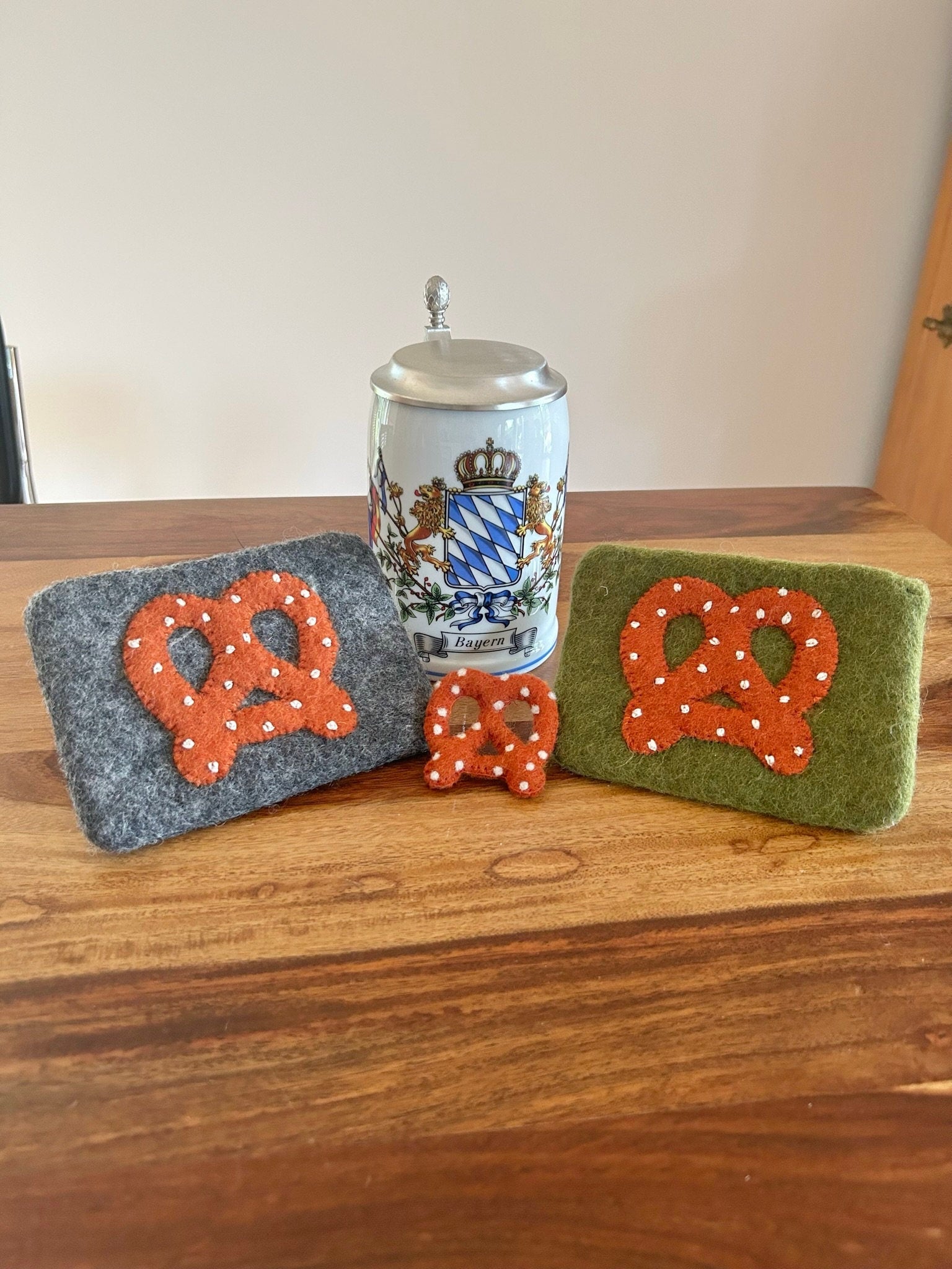 Brezel Tasche I Filztasche I Trachten Clutch I Dirndltasche I Dirndl Breze I Trachten Accessoire I Trachten Geldbeutel I Geldbörse Filz
