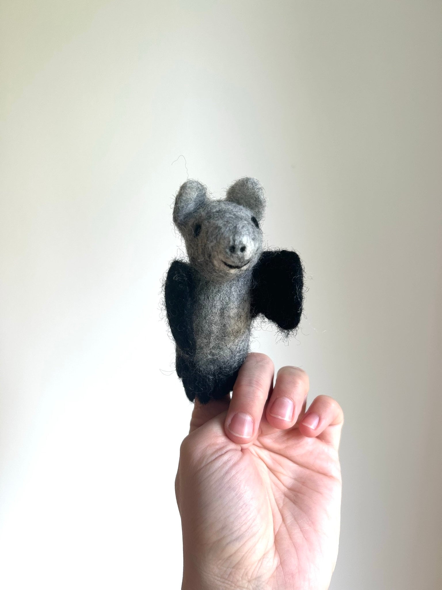 Niedliche Fingerpuppe Fledermaus aus Filz I Fingerspiel I Spielzeug Montessori I Geschichten erzählen I Nachttiere