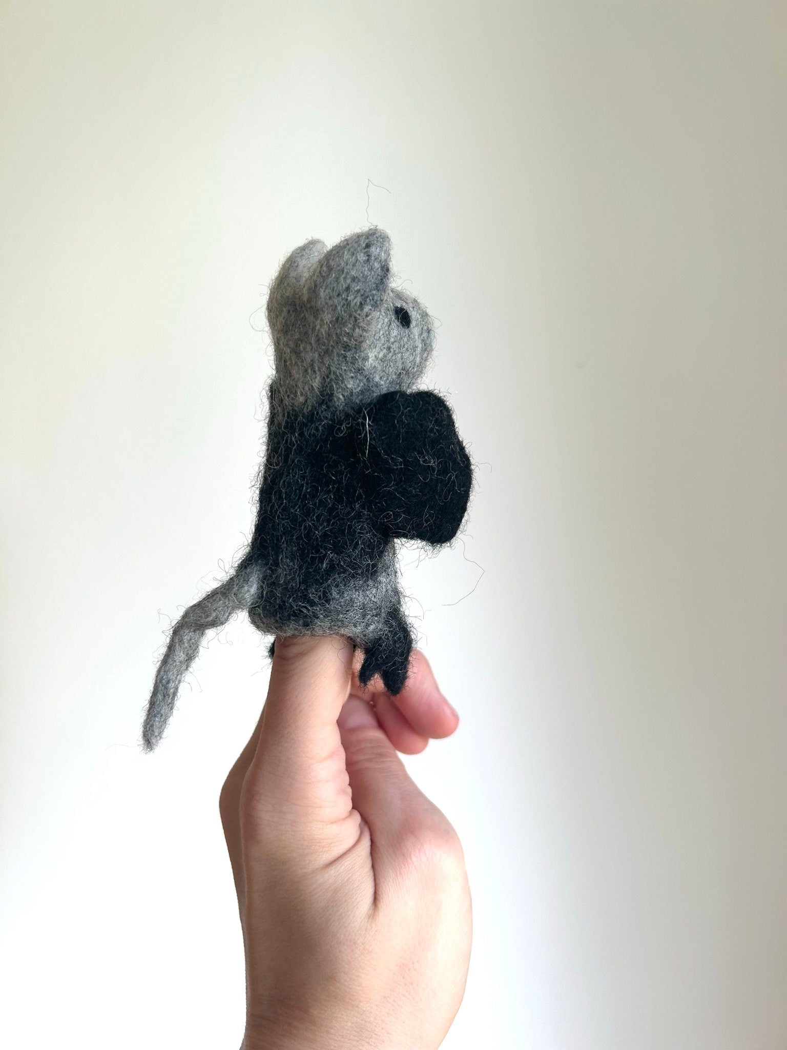 Niedliche Fingerpuppe Fledermaus aus Filz I Fingerspiel I Spielzeug Montessori I Geschichten erzählen I Nachttiere