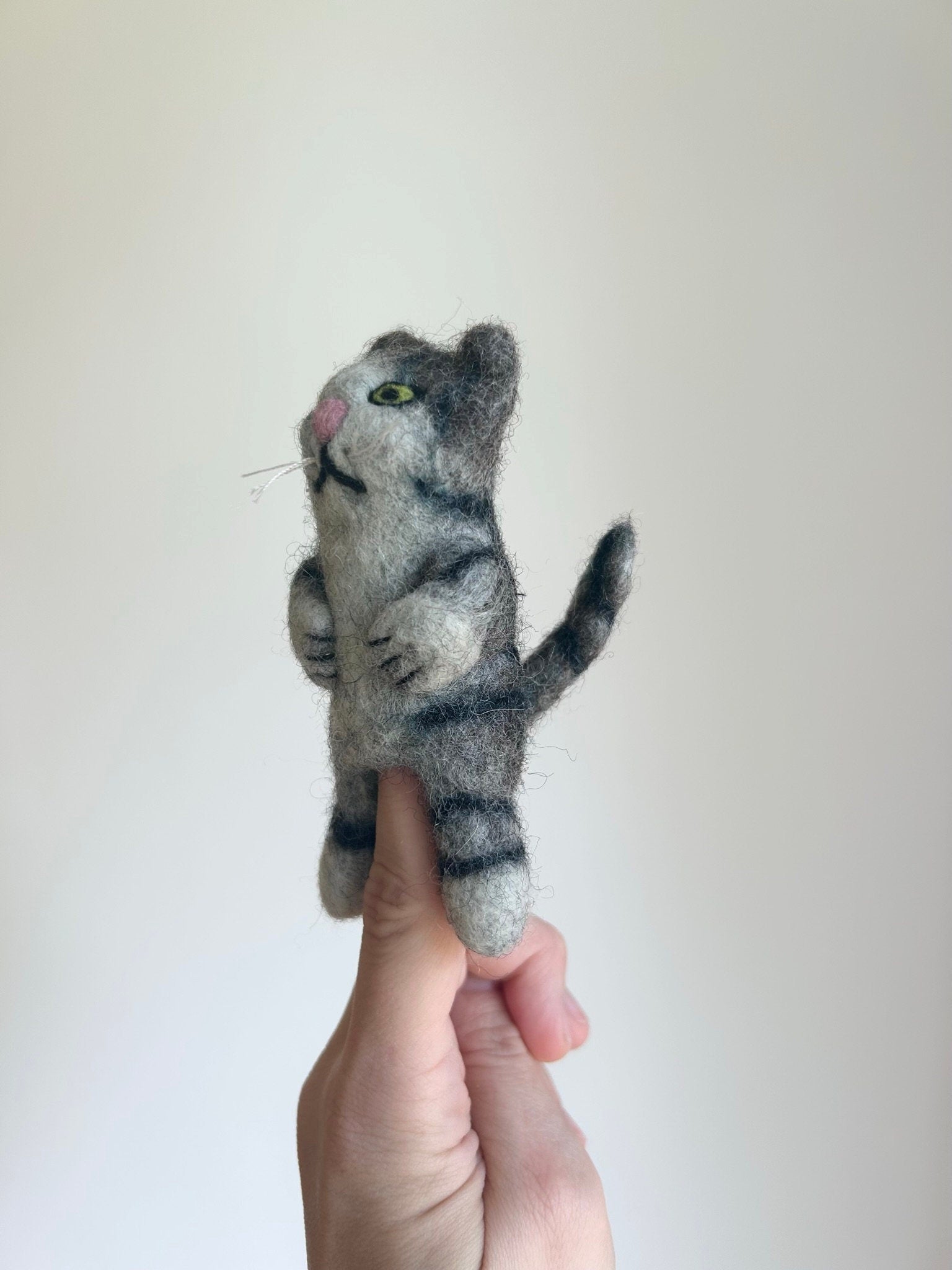 Niedliche Fingerpuppe Katze grau aus Filz I Fingerspiel I Bauernhoftier I Haustiere I Spielzeug Montessori I Geschichten erzählen I Katzen
