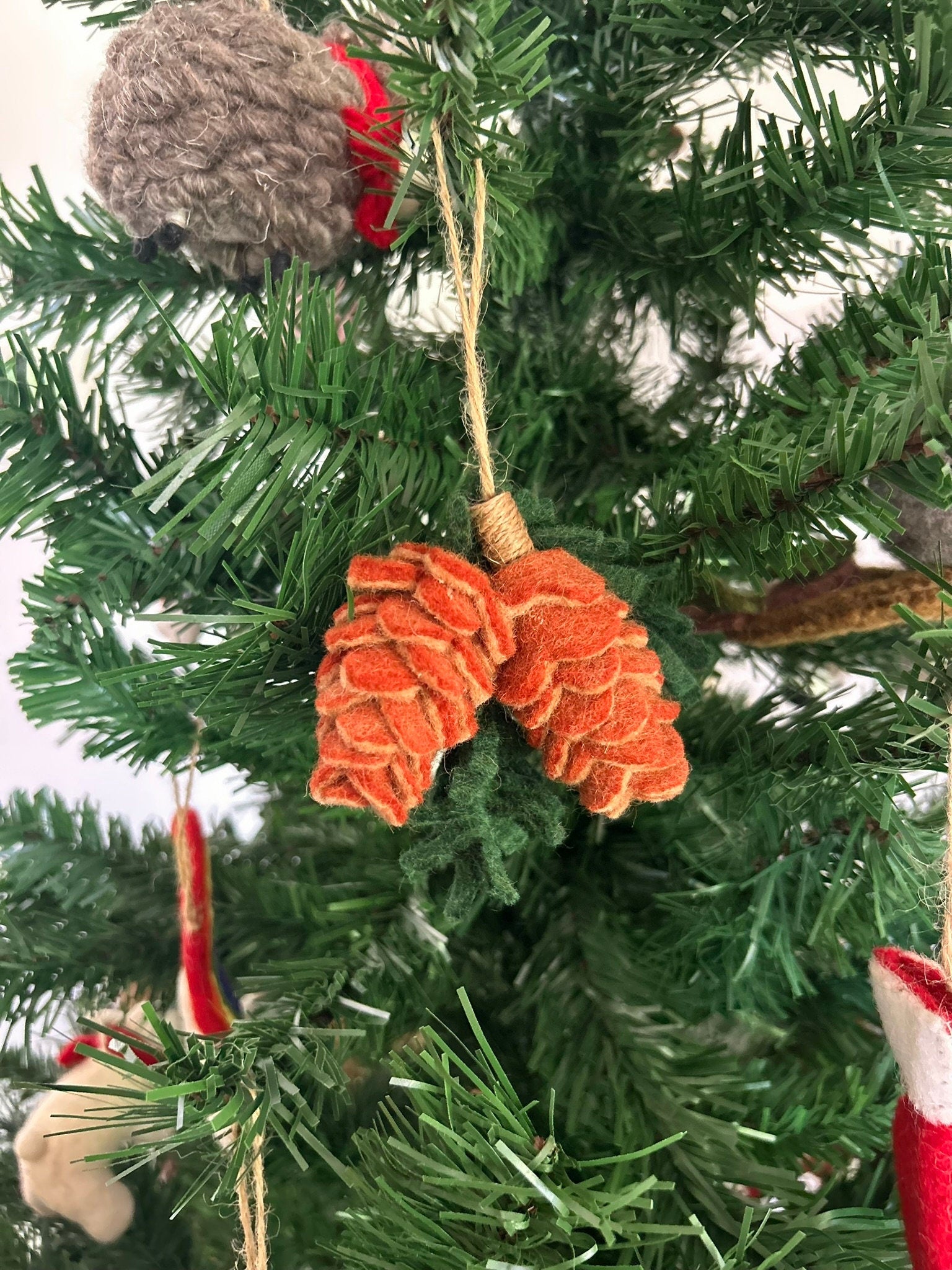Weihnachtsanhänger Tannenzapfen I Christbaumschmuck I Weihnachtsdeko I Herbstdeko I Winter Weihnachtsbaum I Kiefernzapfen I Walddeko Filz